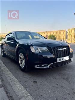 کرایسلەر 300
